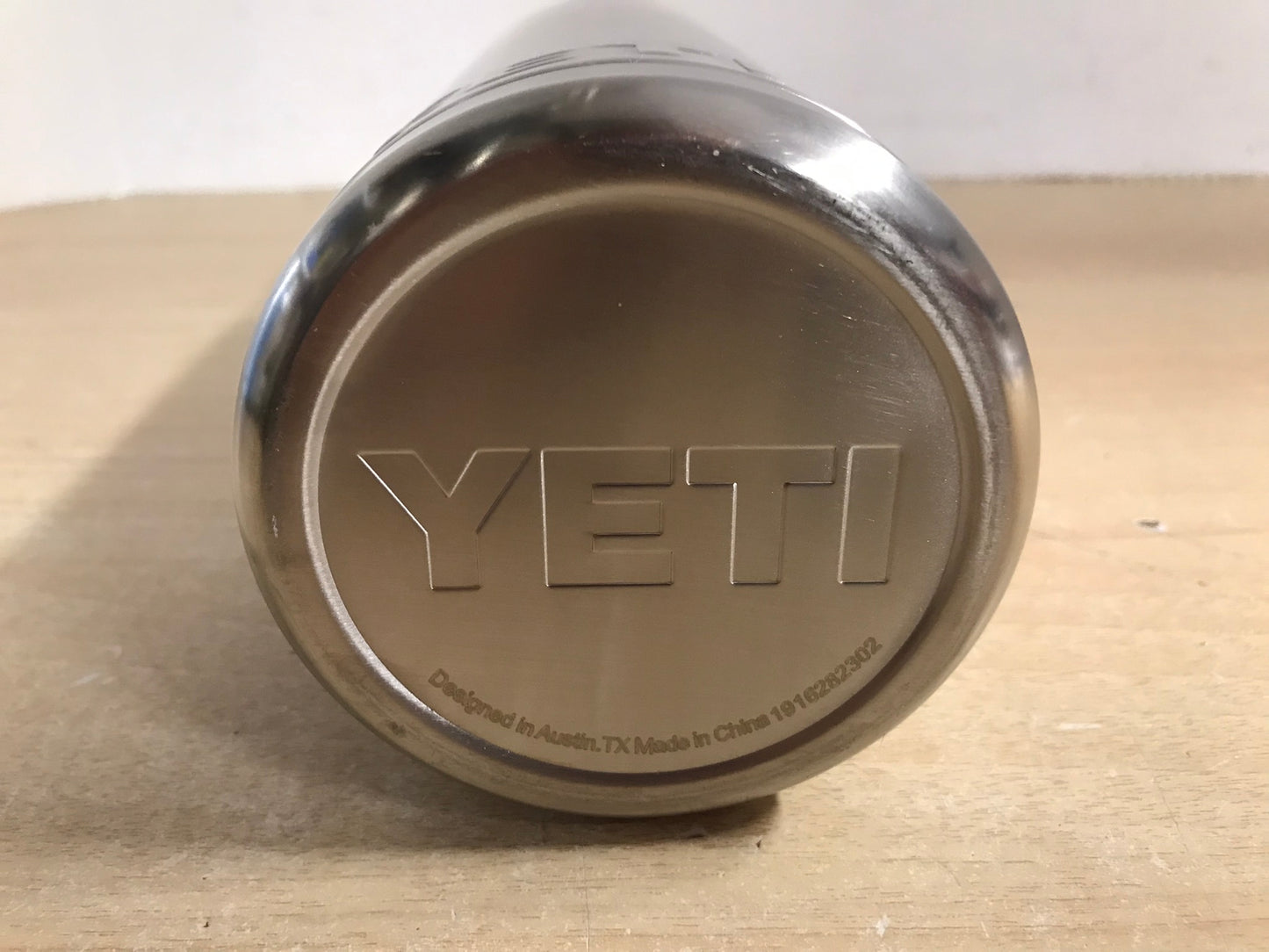 Yeti X Large Great For Camping Fishing Rambler 36 oz -1 Litre Stainless Steel As New Only Used For Water Mint Condition