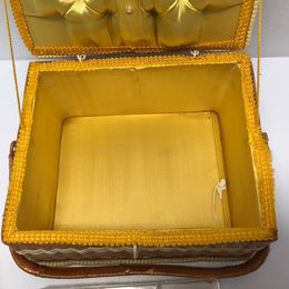 Grandma's Sewing Basket Vintage 1970's Excellent Condition 12x10x6"