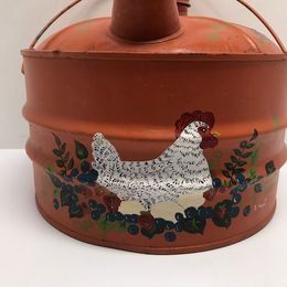 Cottage Vintage Old Gas Can Tole Painted Farm Garden Decoraction With Chicken