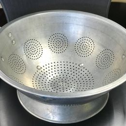 Cottage Vintage 1960's RARE X Large 18"Farm Stand Collander Strainer12 Qt