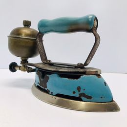 Grandma Coleman Cool Blue Model 4A Instant-Lite Gas Powered Sad Flat Iron Vintage RARE