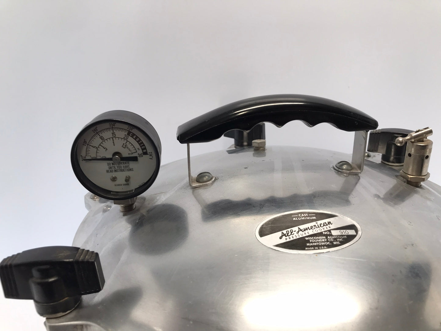 ALL AMERICAN 910 PRESSURE CANNER - 10 QUART Only Used A Few Times Excellent