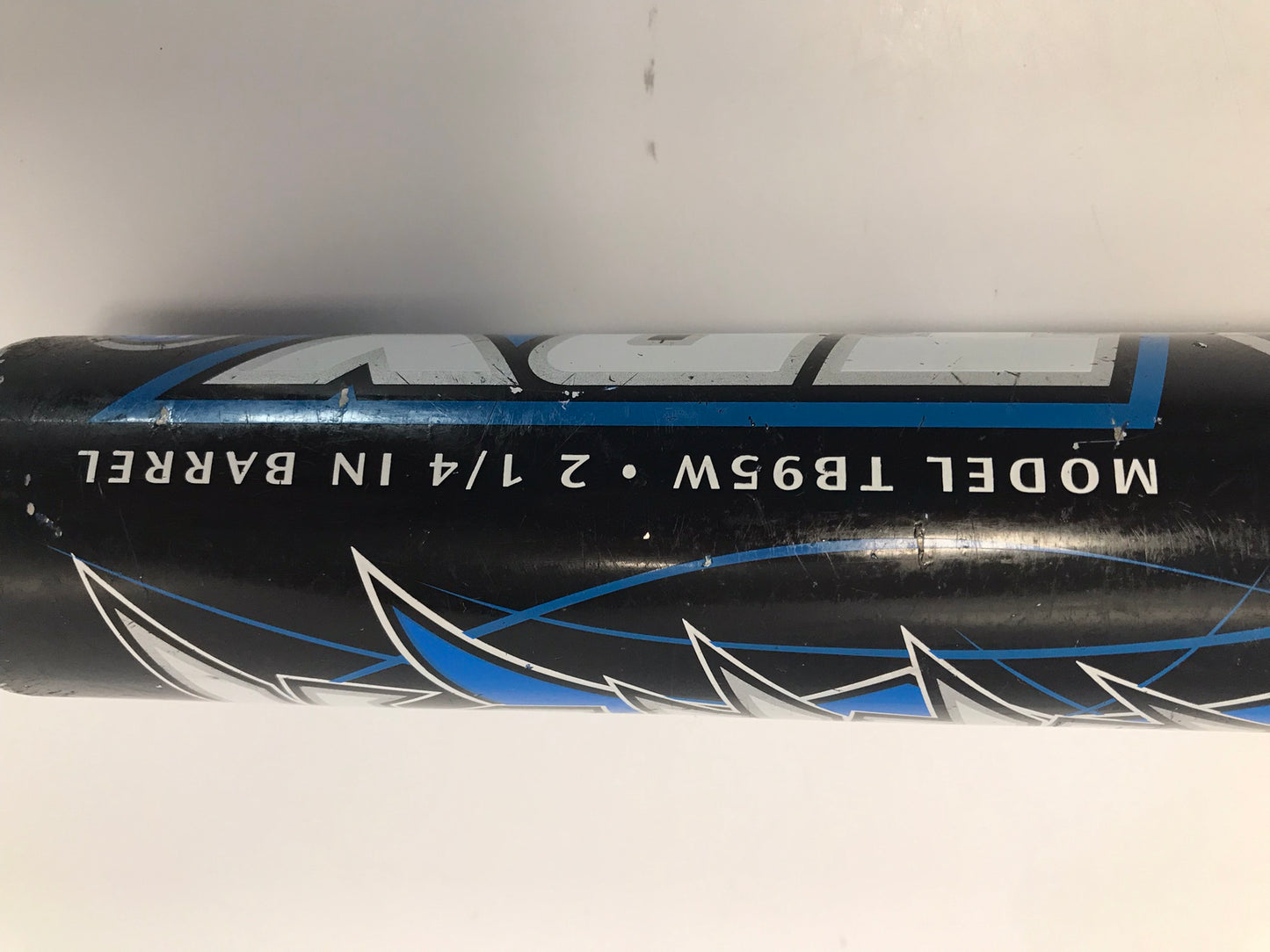 Baseball BAt 26 Inches 1603 Louisville Slugger Warrior Black Blue White