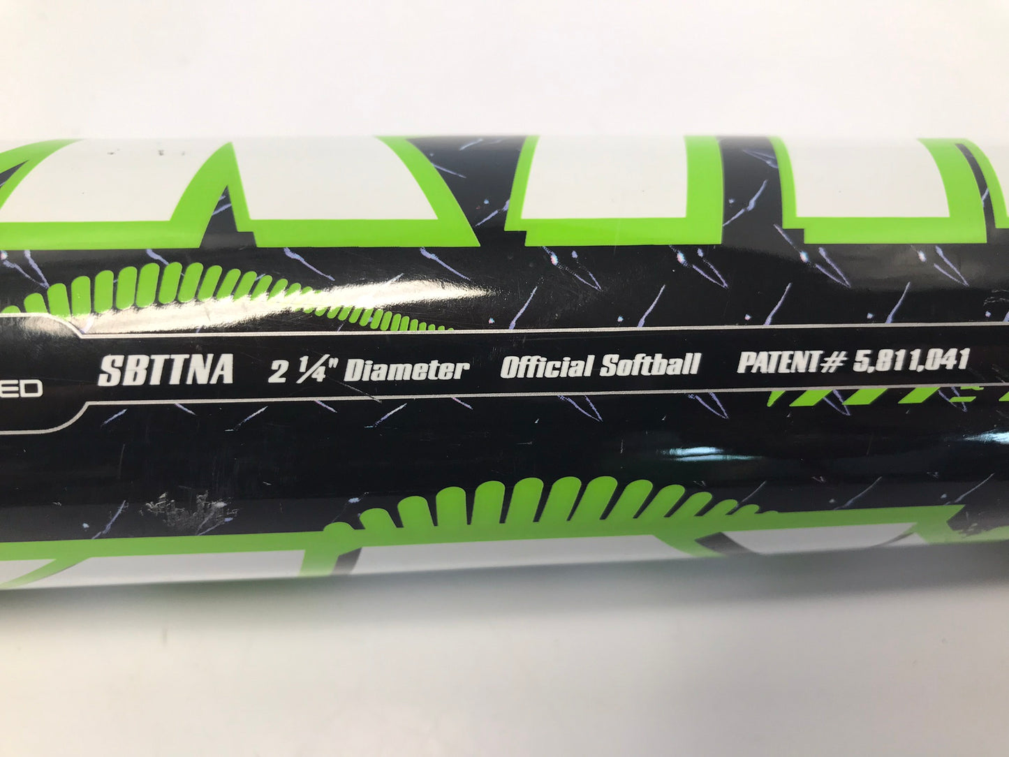 Baseball Bat 34 inch 27 oz Softball Worth Titan Black White Green Outstanding