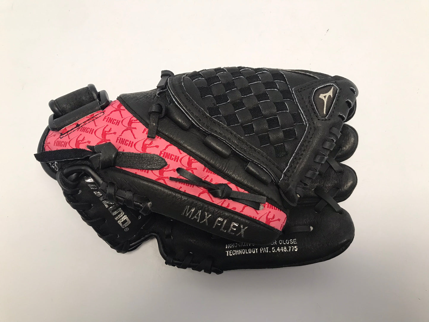 Baseball Glove Child Size 11 inch Youth Mizuno Black Pink Leather Fits Left Hand Like New