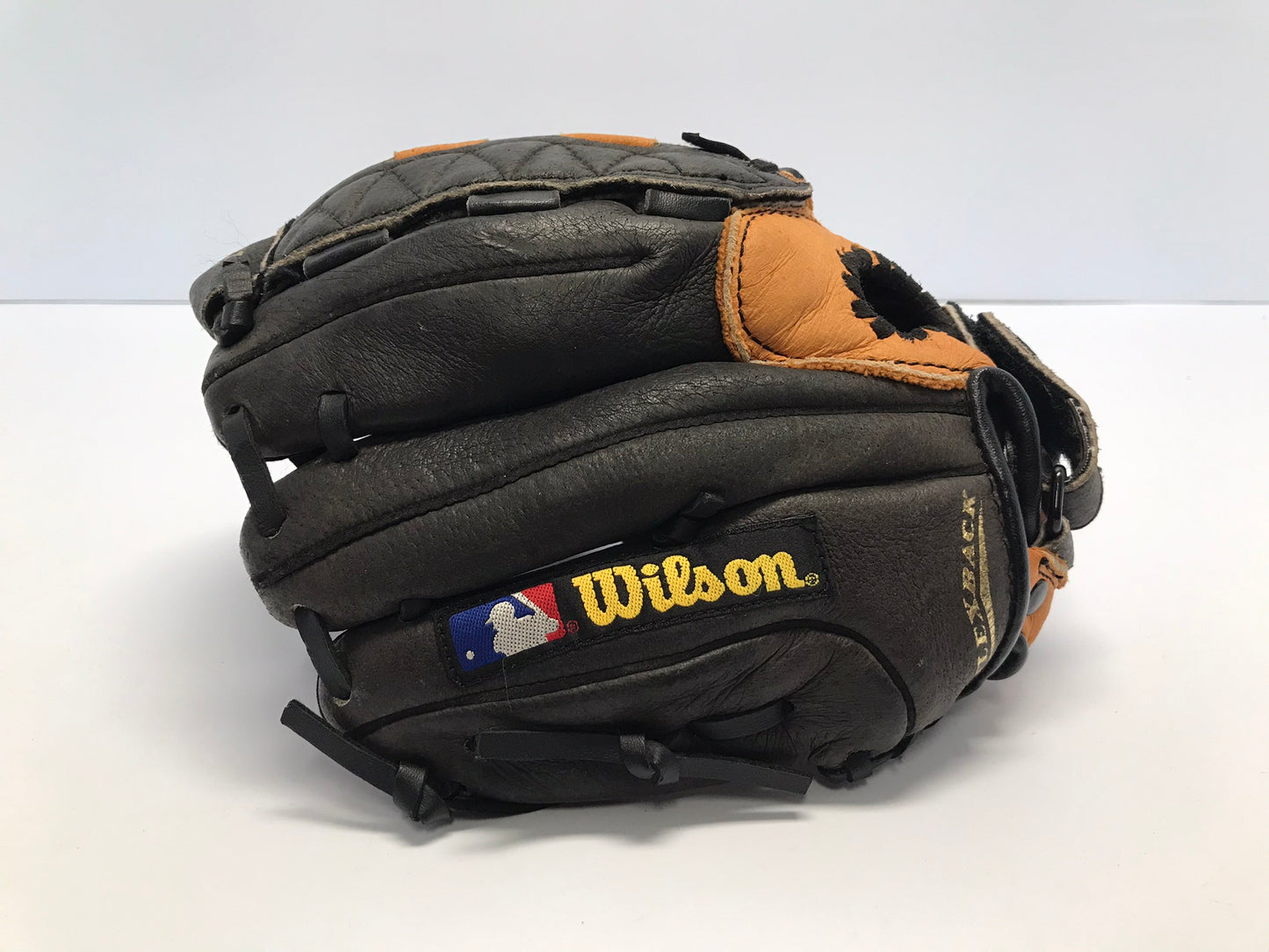 Baseball Glove Child Size 9.5 inch Wilson Easy Catch Web Black Tan Leather Fits Left Hand New