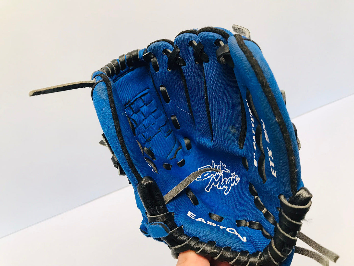 Baseball Glove Child Size 9 inch Easton Soft Blue Black Fits Left Hand