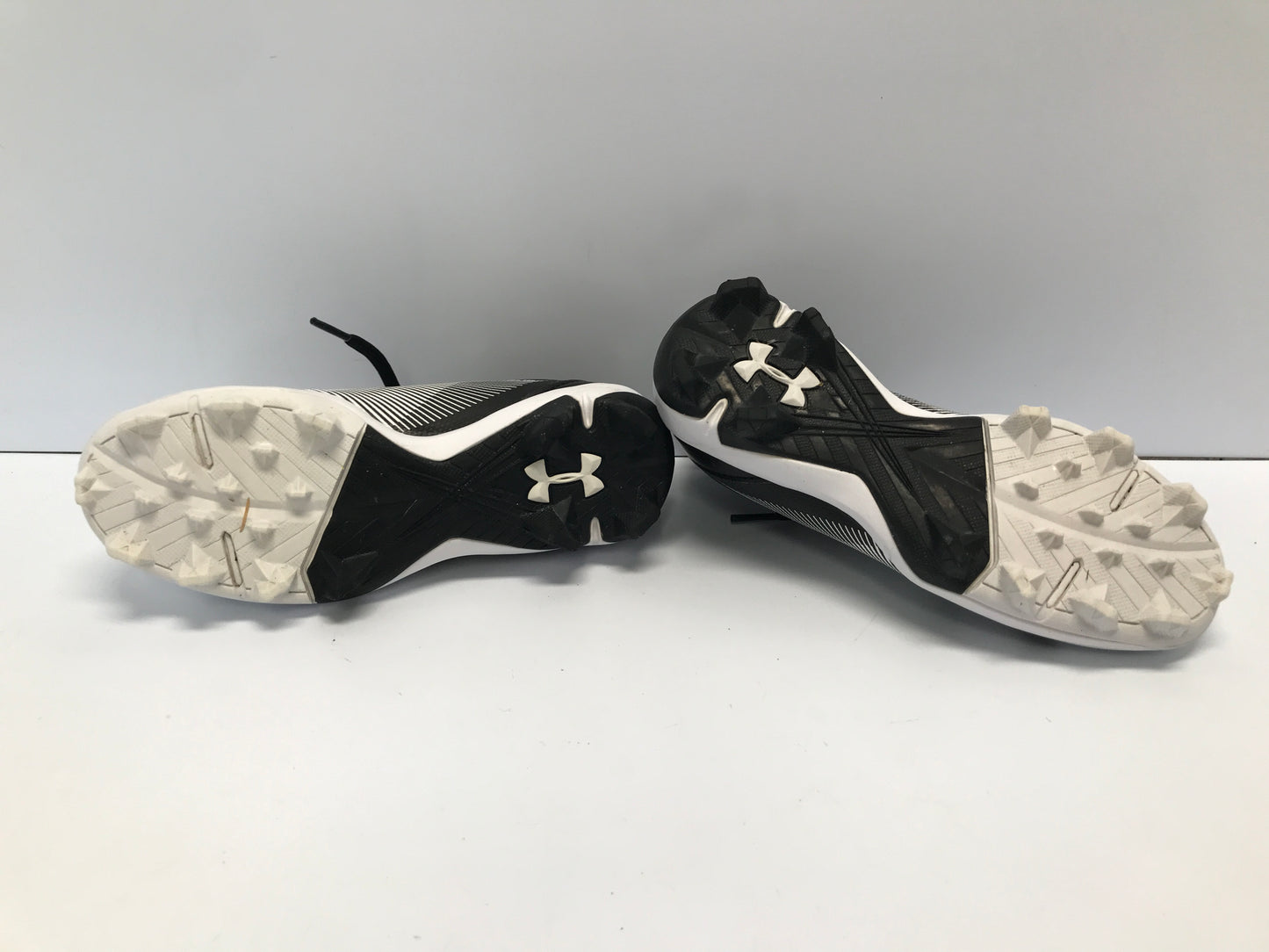 Baseball Shoes Cleats Child Size 1 Under Armour Black White Like New