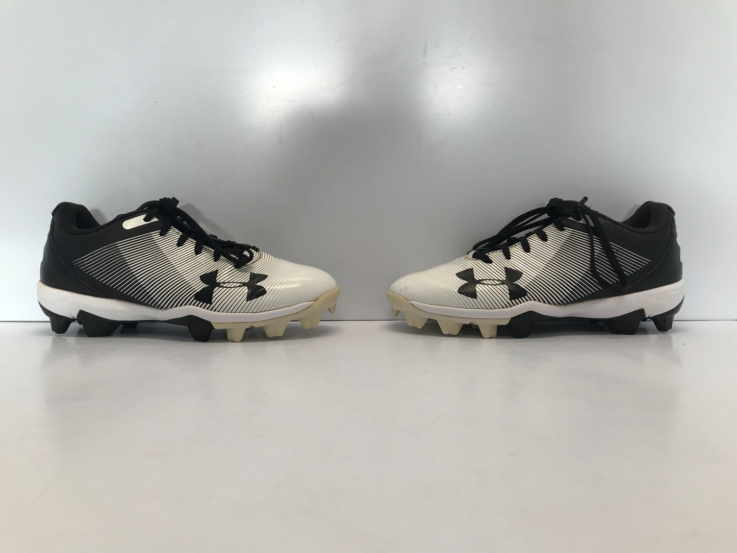 Baseball Shoes Cleats Child Size 2 Under Armour Black White Excellent