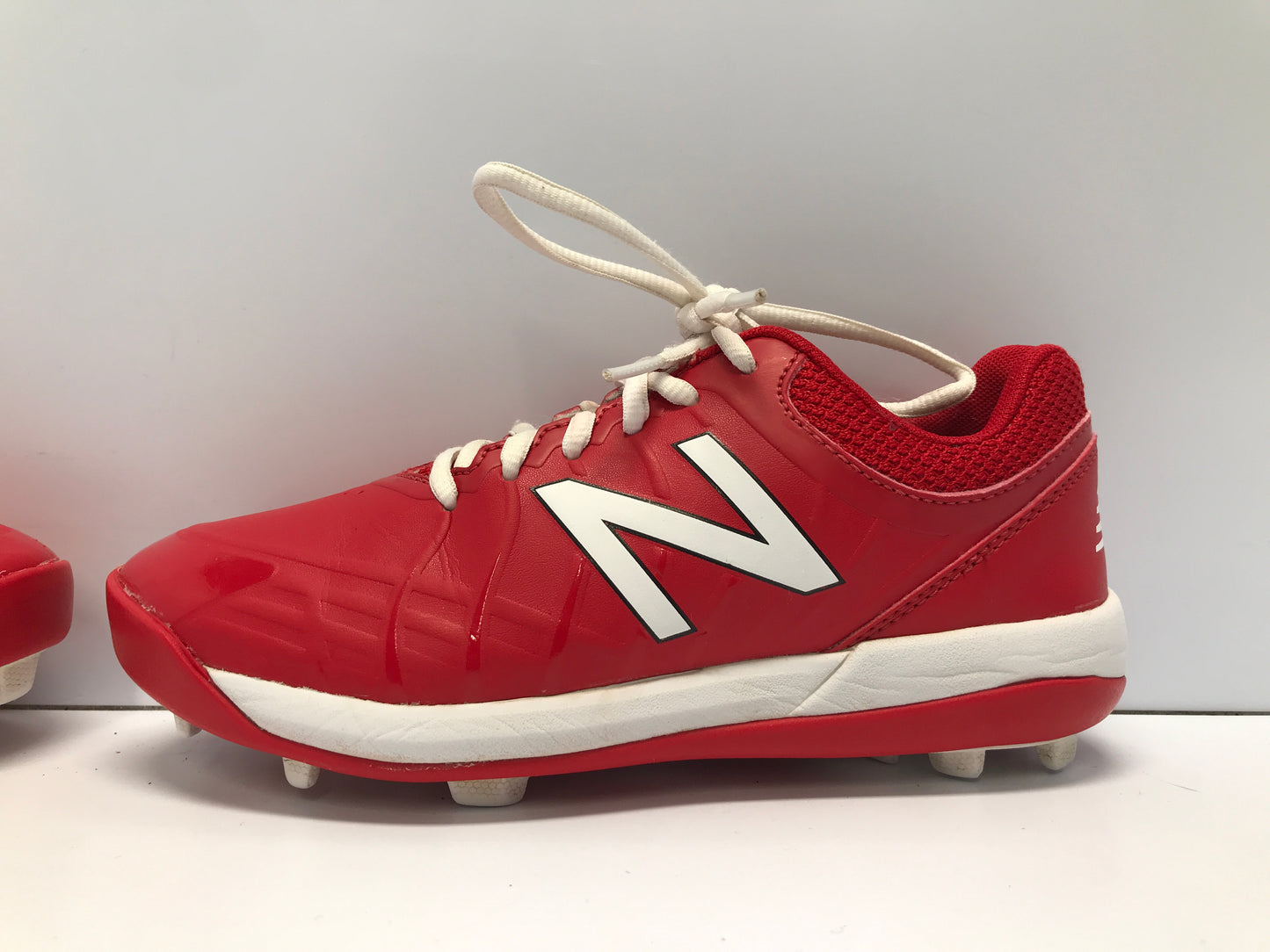 Baseball Shoes Cleats Child Size 3 New Balance Red White Like New