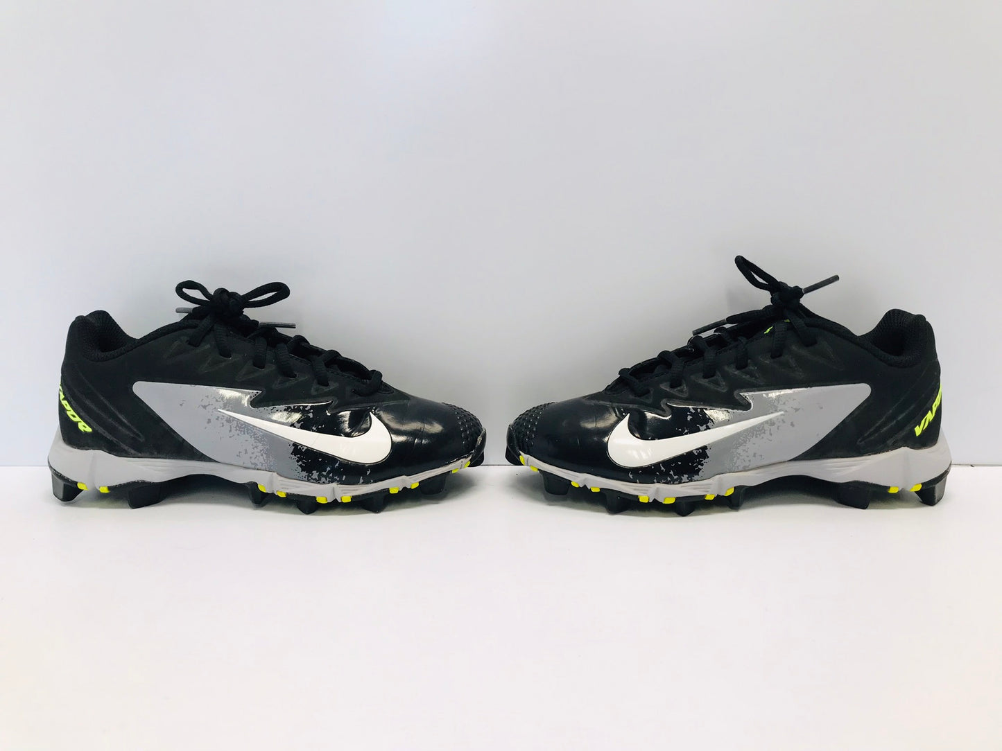 Baseball Shoes Cleats Child Size 3 Nike Vapor Black Grey Lime Excellent 3