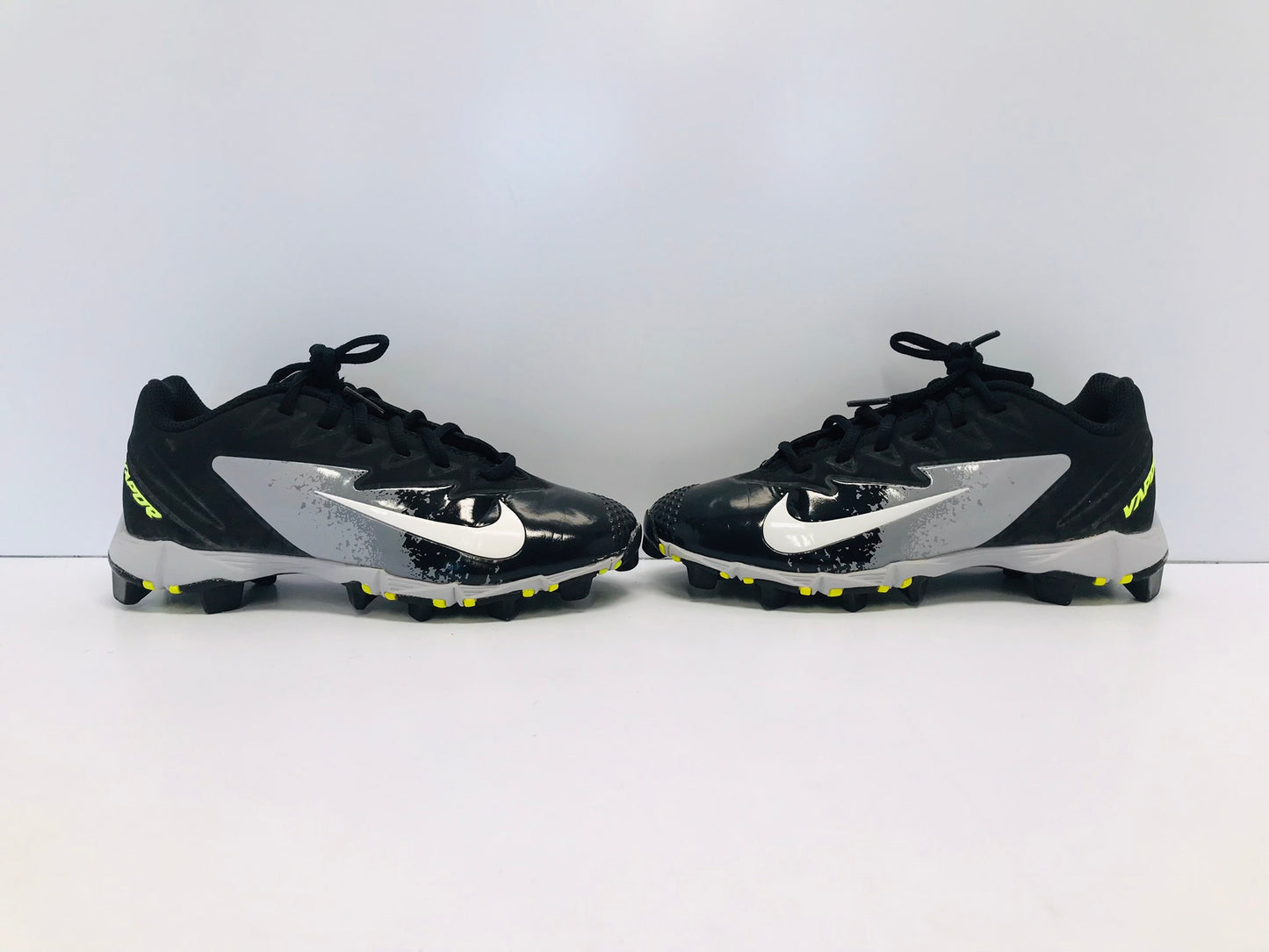 Baseball Shoes Cleats Child Size 3 Nike Vapor Black Grey Lime Excellent