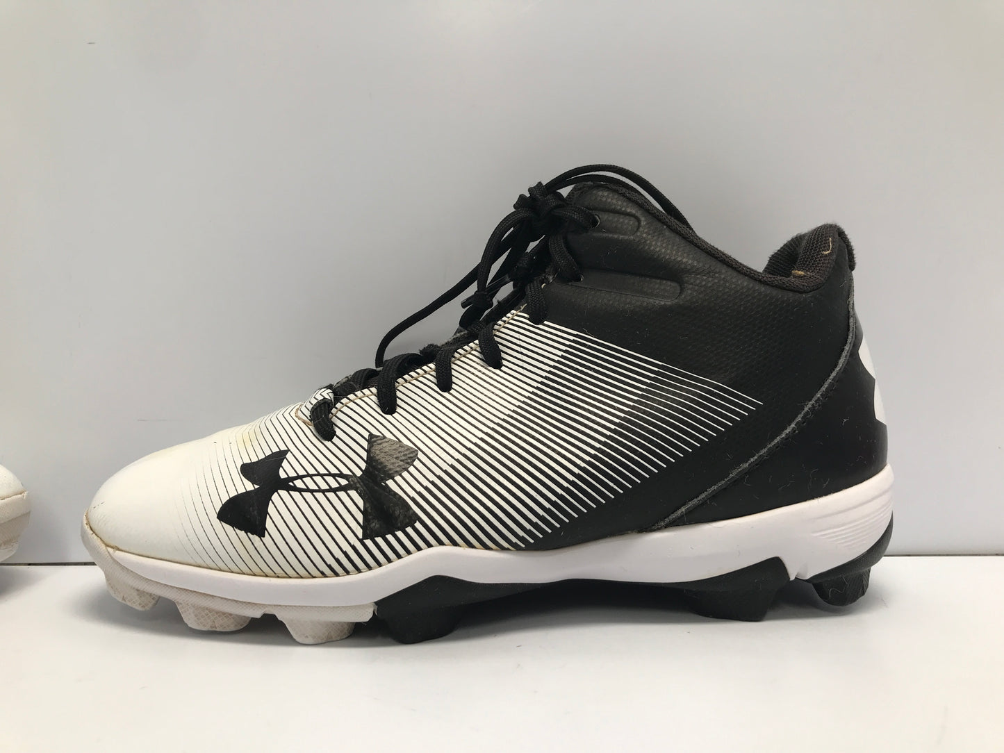 Baseball Shoes Cleats Child Size 4 Under Armour Black White High Tops