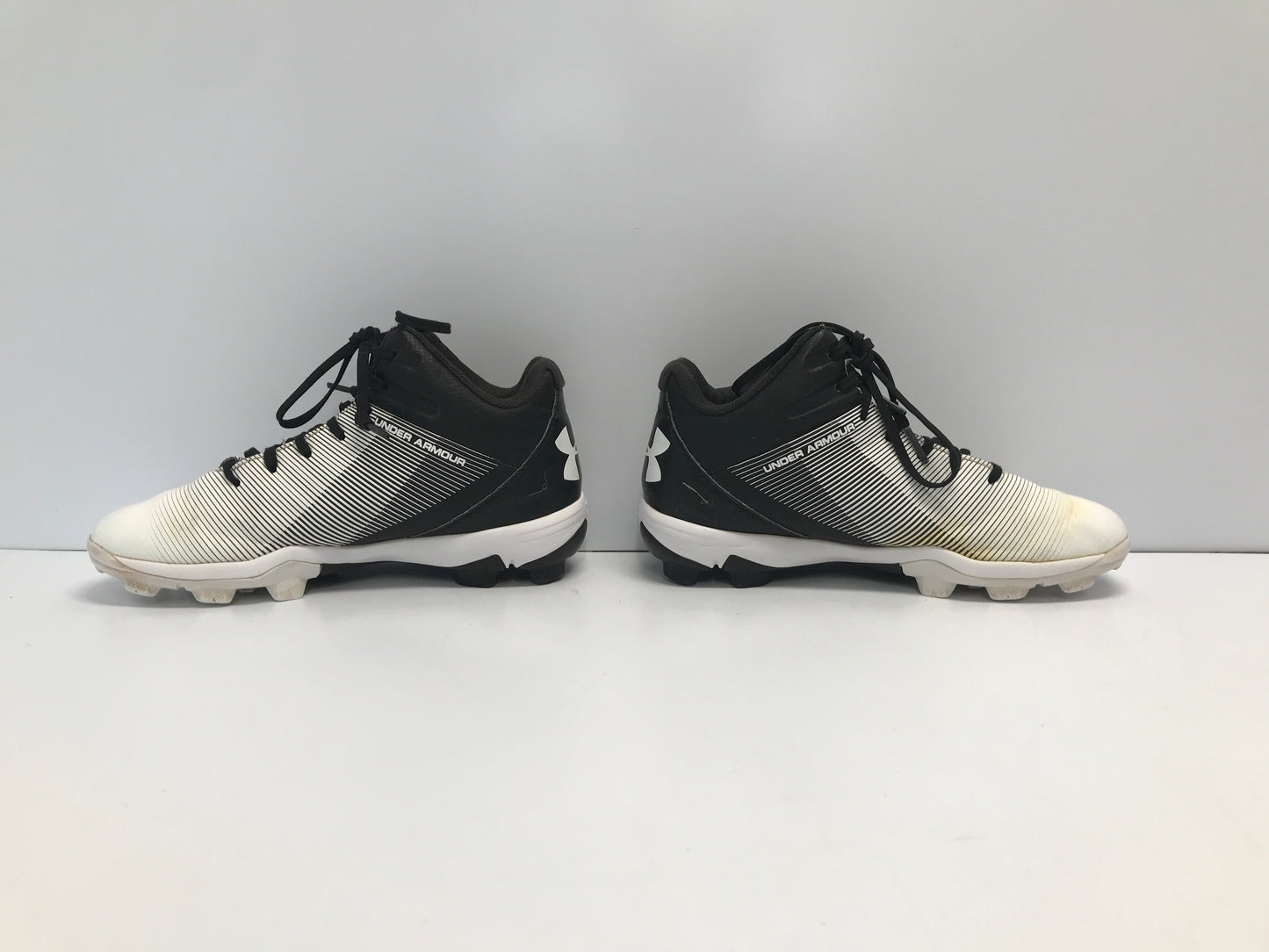 Baseball Shoes Cleats Child Size 4 Under Armour Black White High Tops