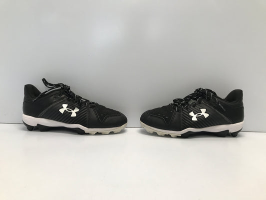 Baseball Shoes Cleats Child Size 4 Under Armour  Black White  Like New