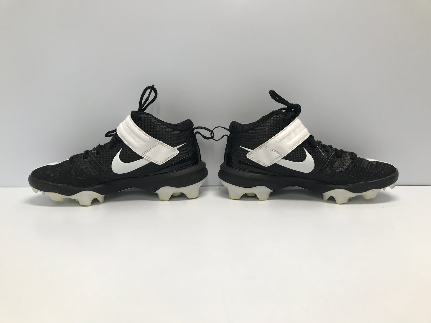 Baseball Shoes Cleats Child Size 5.5 Youth Nike Trout Black White Excellent