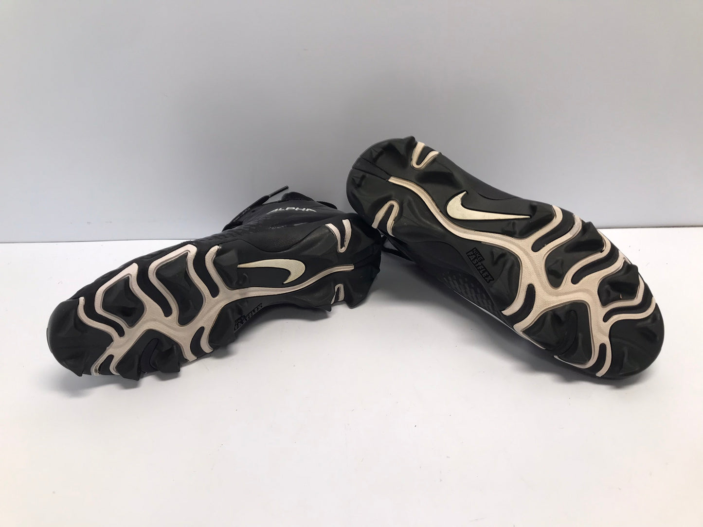 Baseball Shoes Cleats Child Size 5 Nike Alpha  Black White Excellent