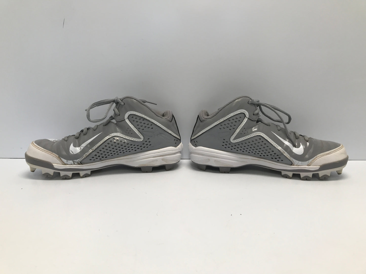 Baseball Shoes Cleats Men's Size 7.5 Nike Grey White Hightops