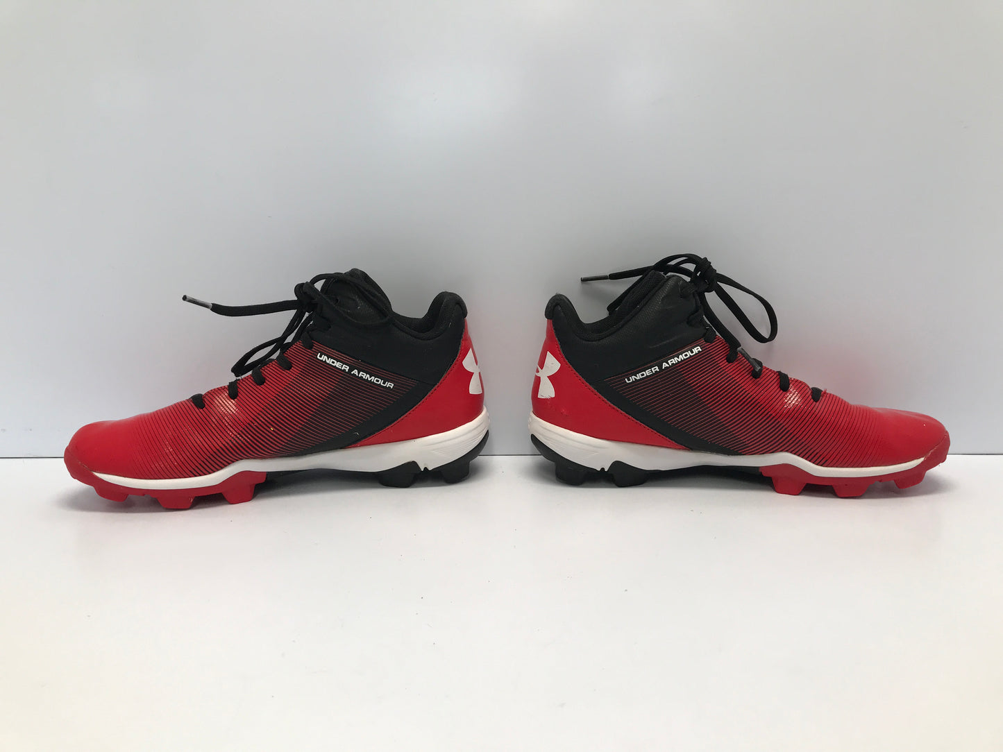 Baseball Shoes Cleats Men's Size 7.5 Under Armour Black White Red High Top  Excellent