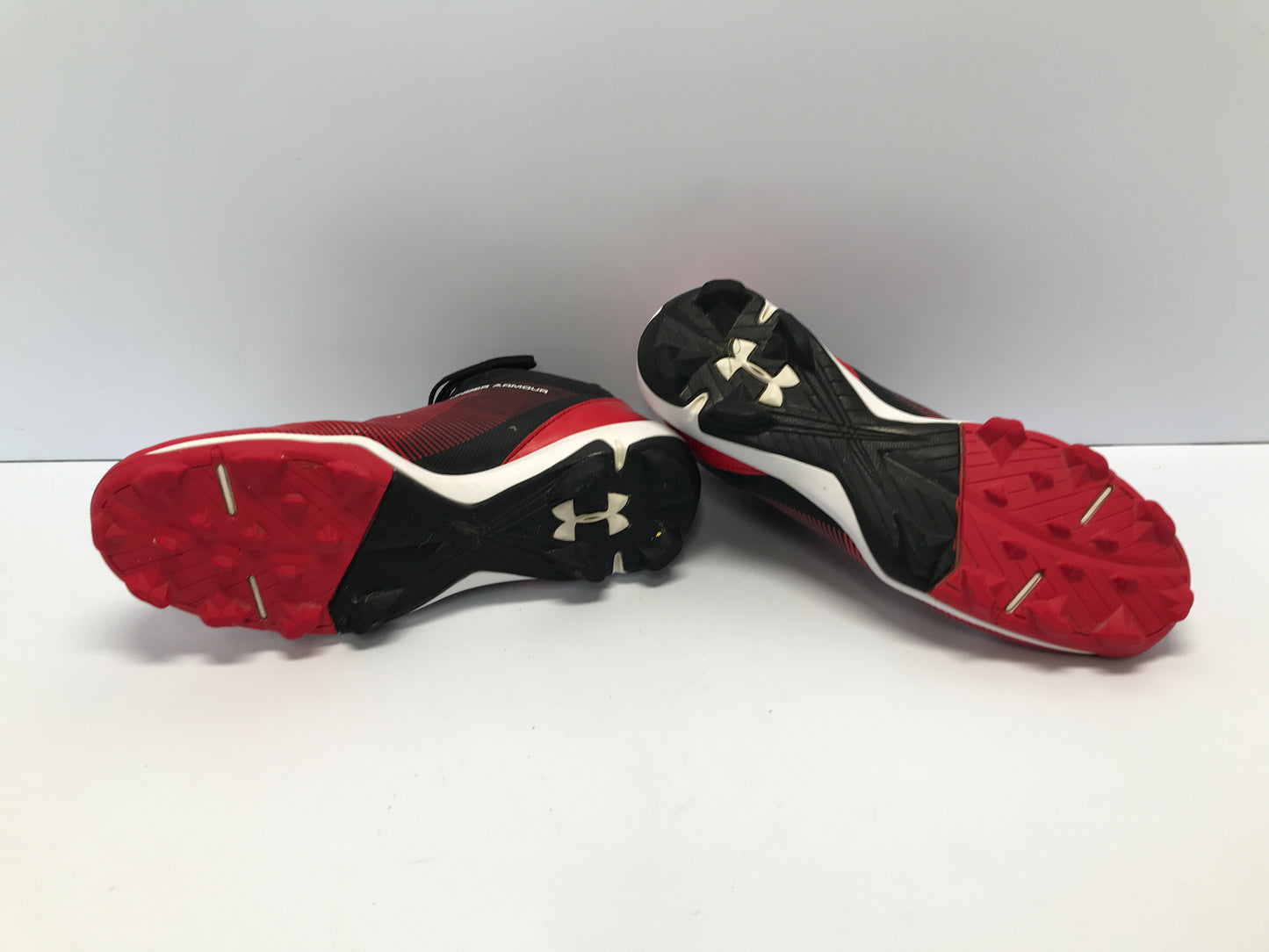 Baseball Shoes Cleats Men's Size 7.5 Under Armour Black White Red High Top  Excellent