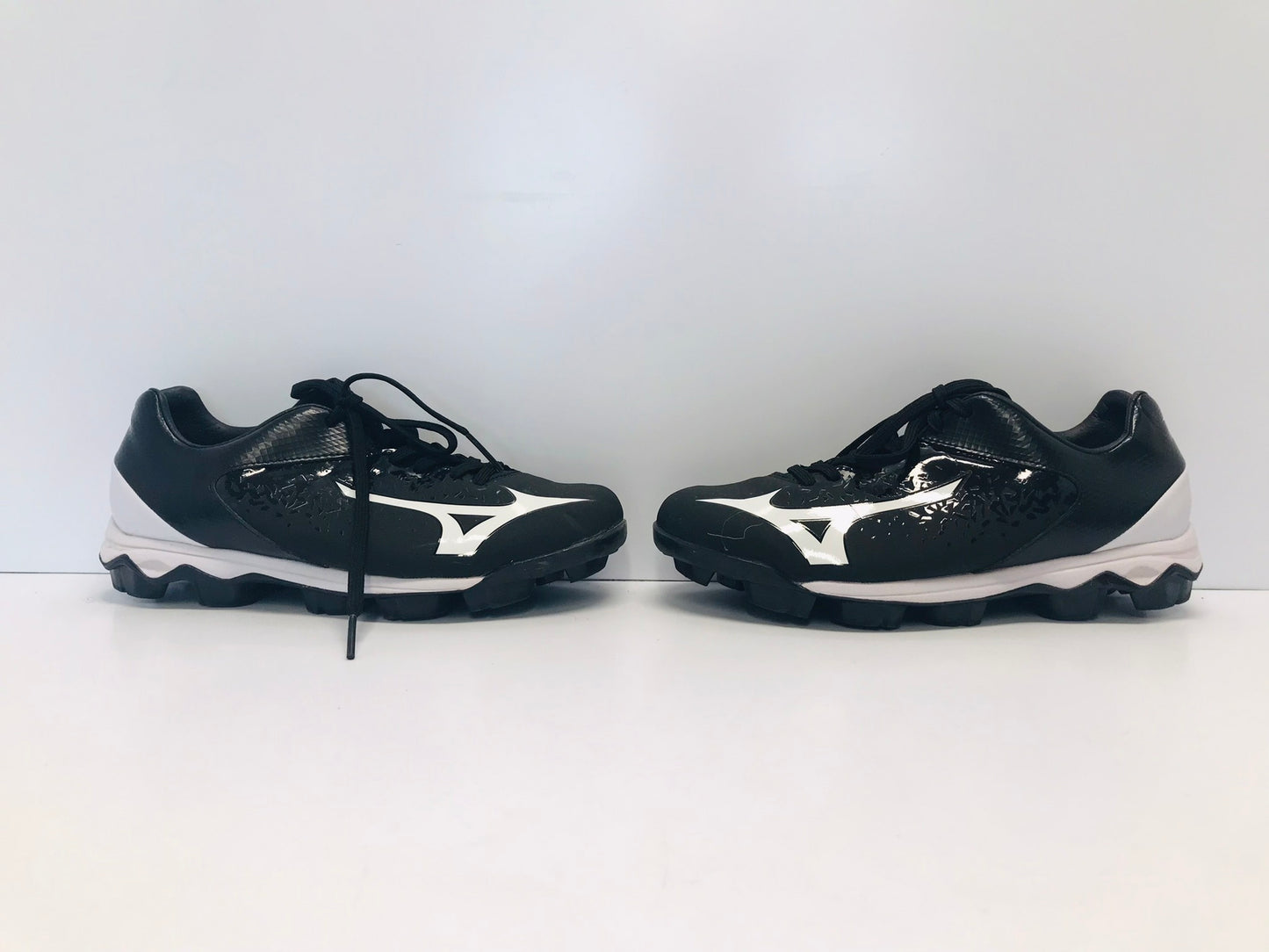 Baseball Shoes Cleats Men's Size 8 Black White Excellent