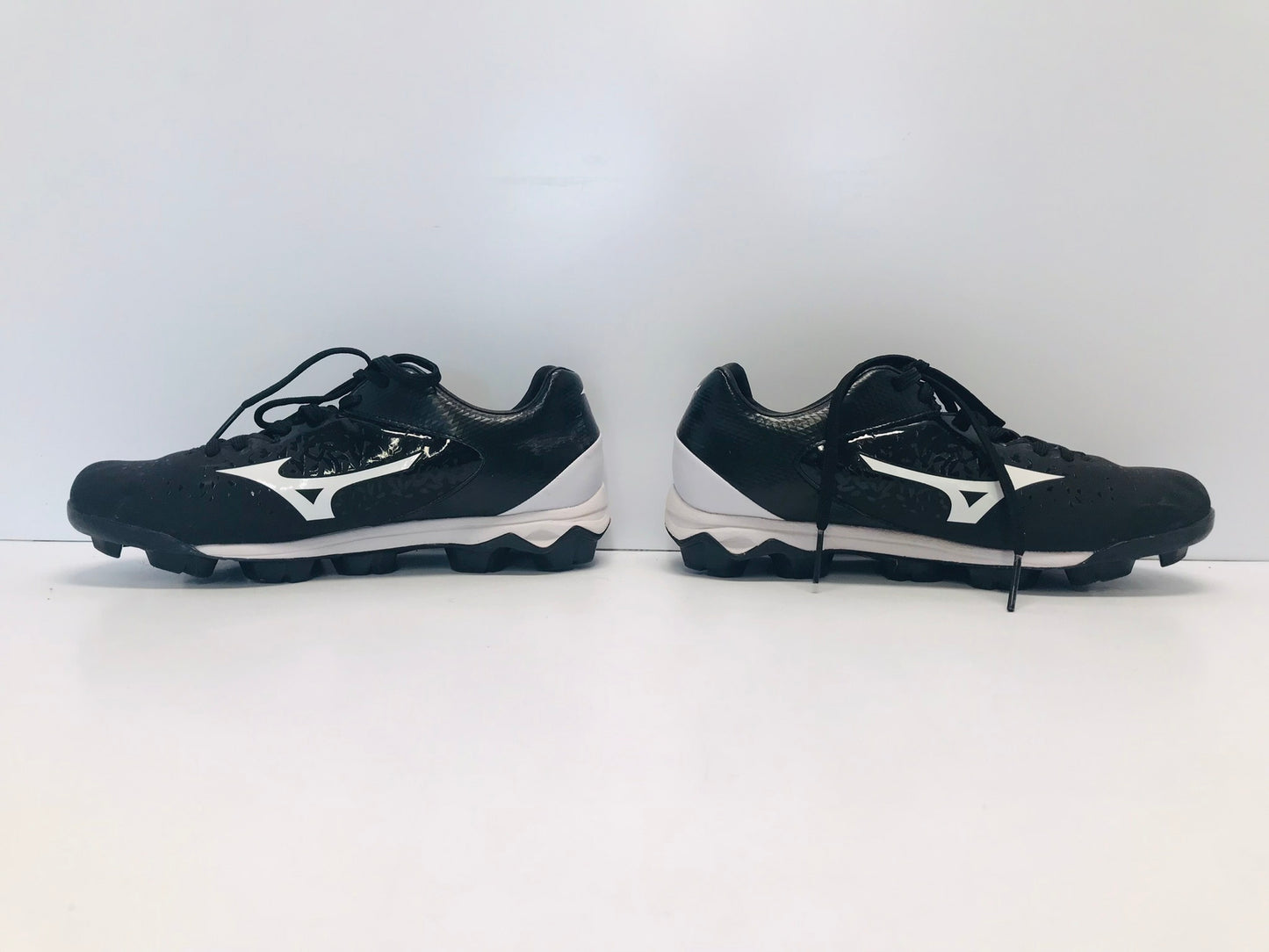 Baseball Shoes Cleats Men's Size 8 Black White Excellent