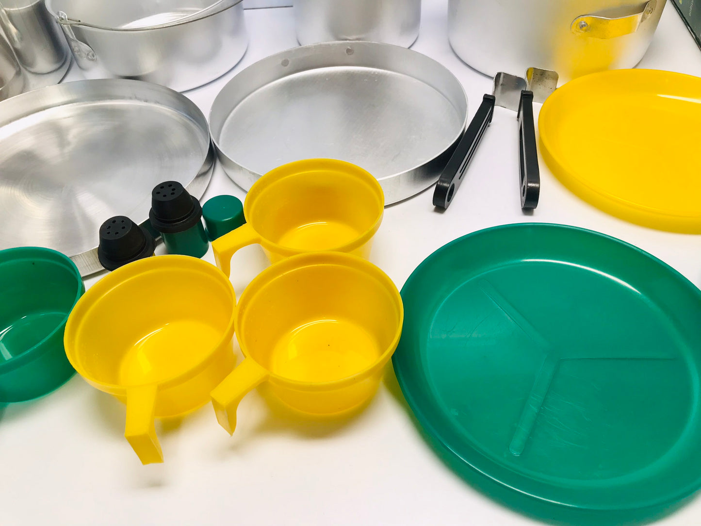 Camping 6 Family NEW Heavy Aluminum Plastic Cook Set