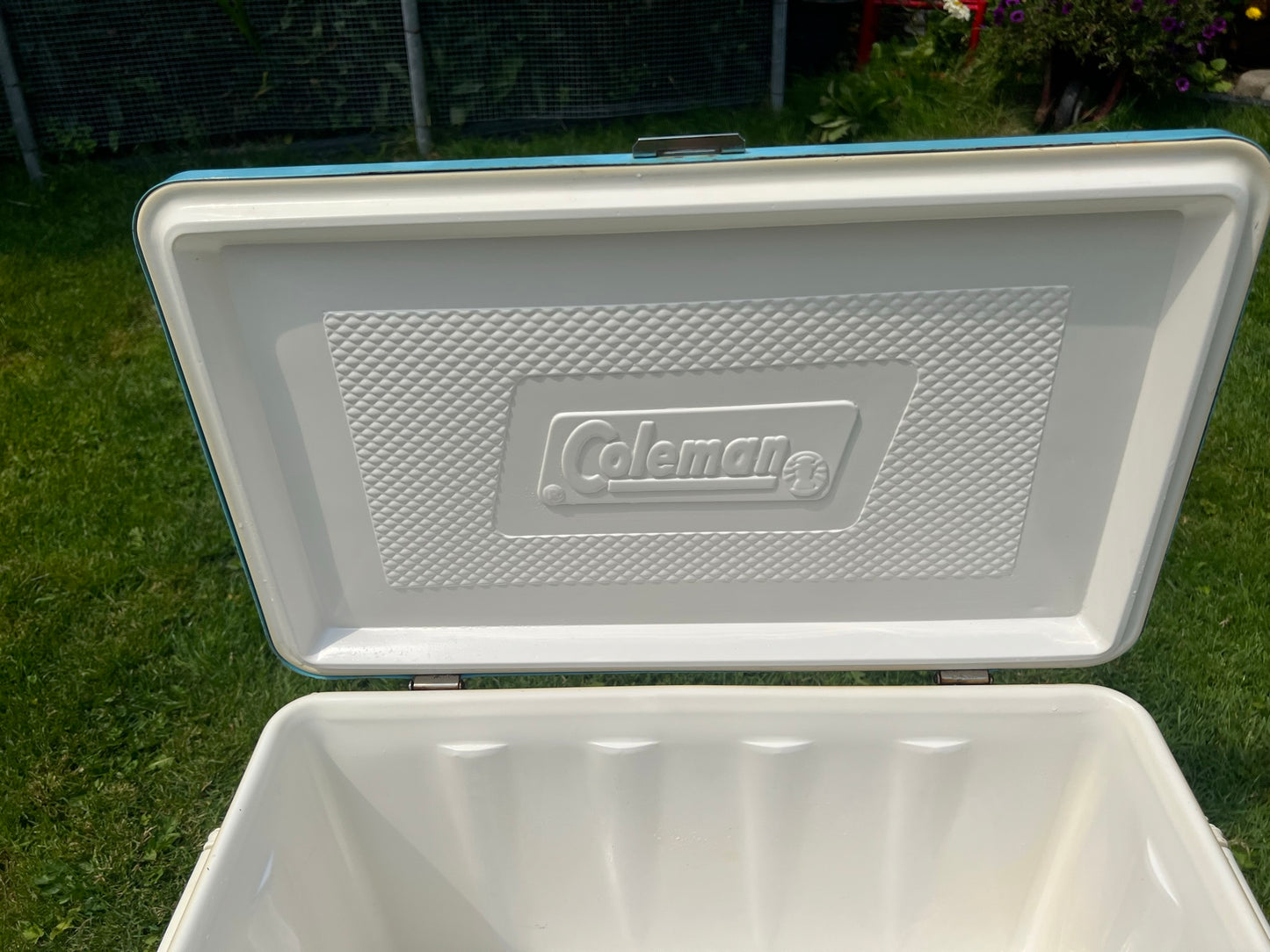 Camping Cooler Vintage 1970s Blue Metal Ice Chest 48 Quarts With Freezer Liner Made In Canada RARE