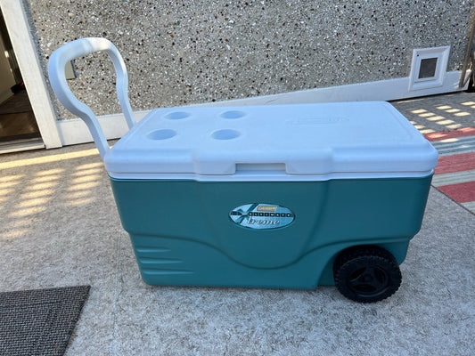 Camping Fishing Coleman X Tream 70 Quart Cooler on Wheels With Handle With Drain Plug Excellent