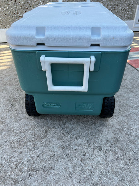 Camping Fishing Coleman X Tream 70 Quart Cooler on Wheels With Handle With Drain Plug Excellent