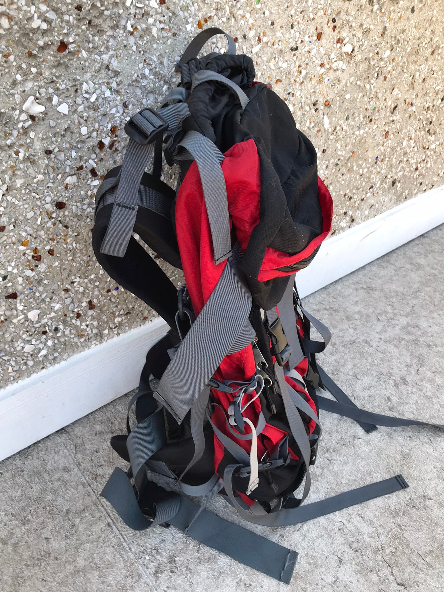 Camping Hiking Mountain Backpack Outdoor Works Black Red Grey New Used 1 hour
