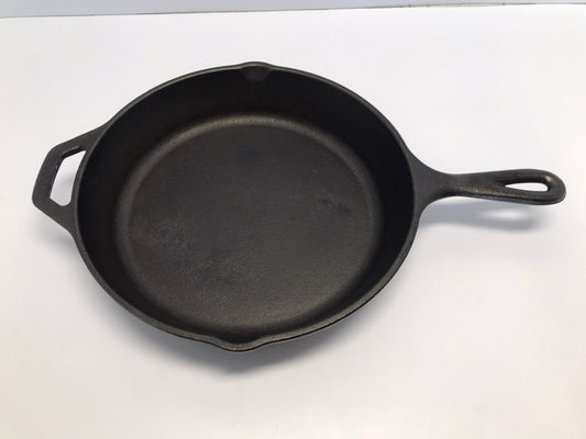 Cottage Cast Iron Lodge Fry Frying Pan Skillet 10.25" Excellent for Home or Camping Like New