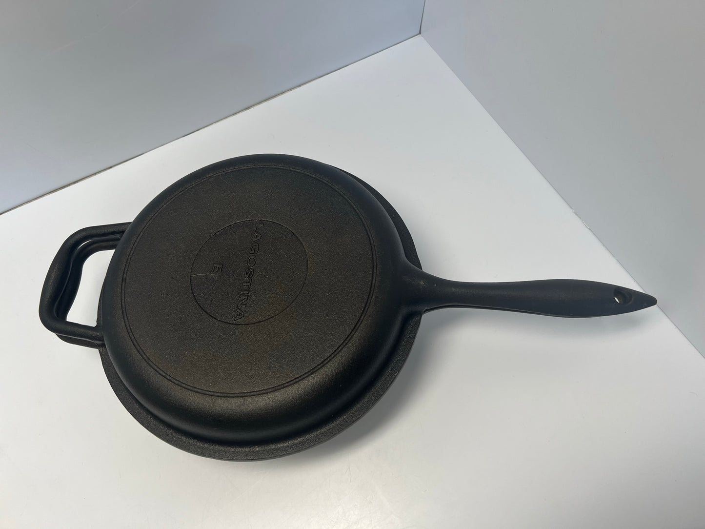 Cast Iron Camping Pot With Lid Lagostina 10 Inch Pot With Lid 2 in 1 Lid Is Also A Frying Pan Pot Is 3lts Excellent