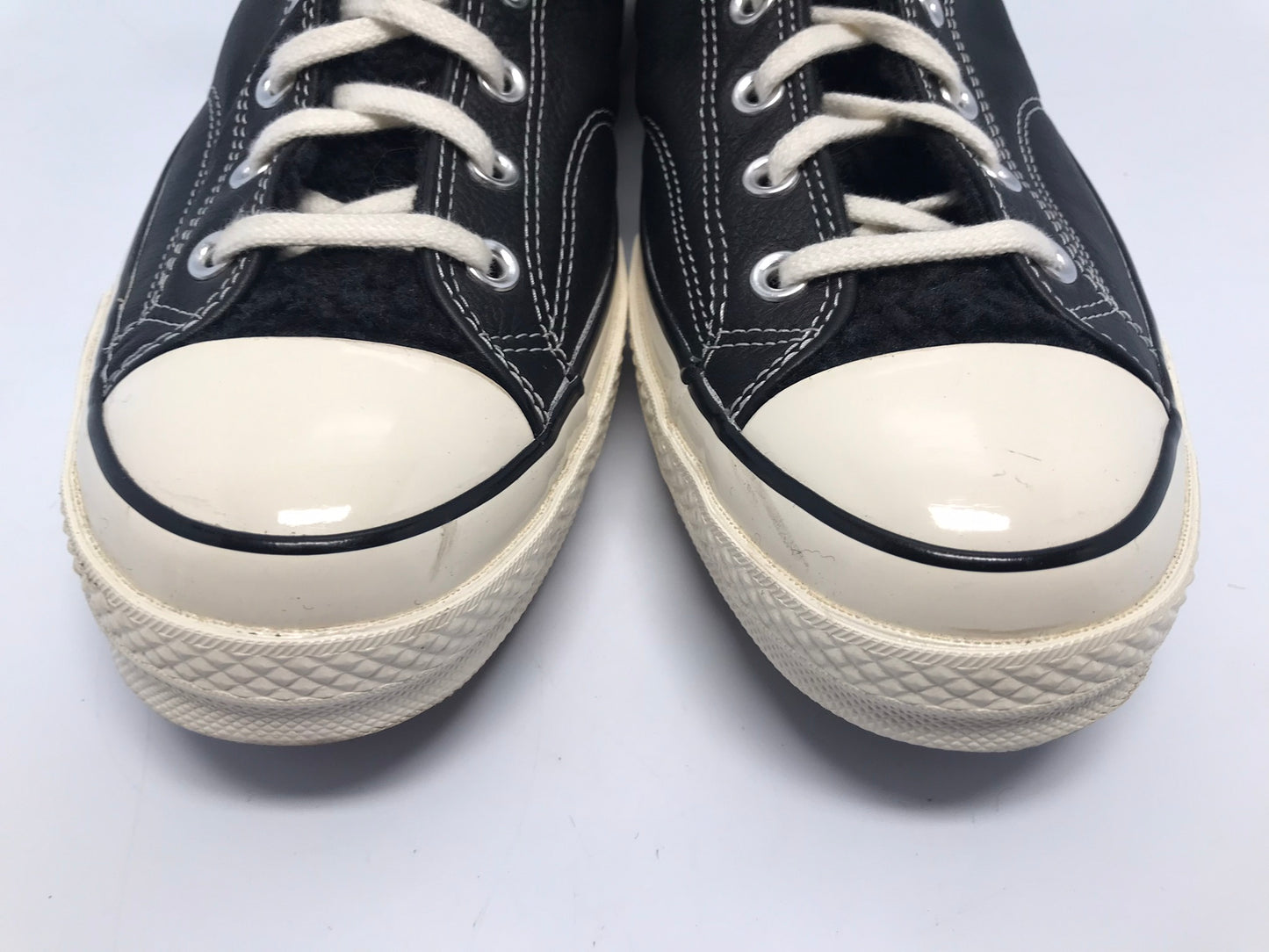 Converse All-Star Chuck Taylors Men's Size 12 High Tops Leather With Faux Fur Insides Like New