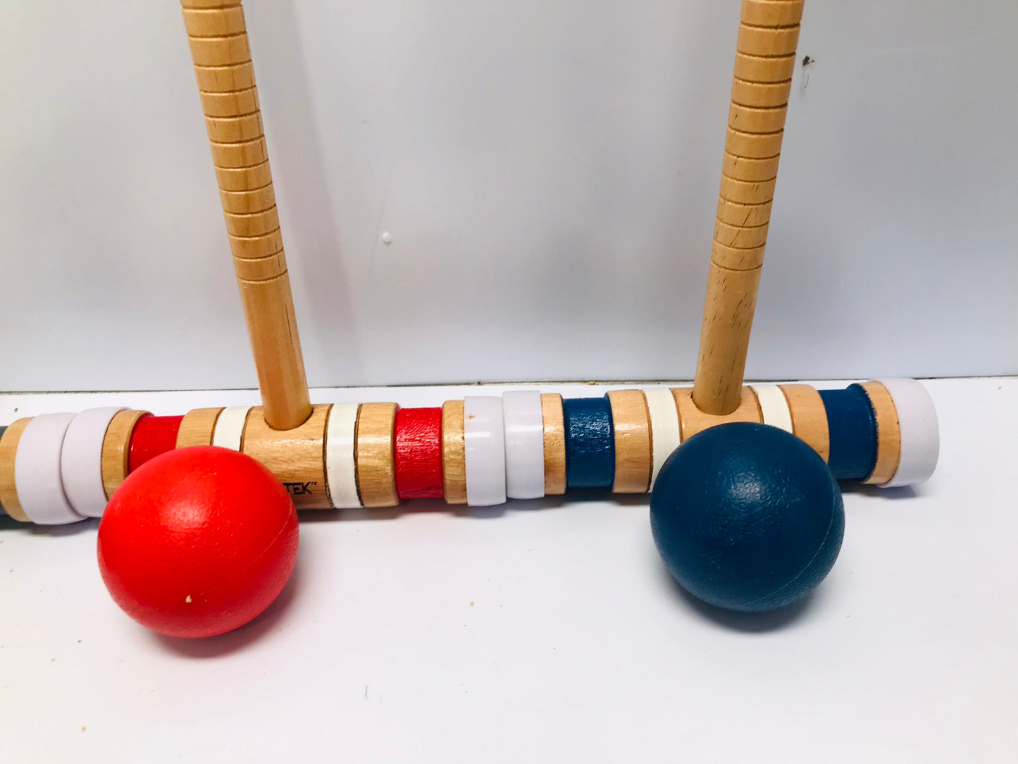 Croquet Family Size Wooden Set Like New In Box Complete