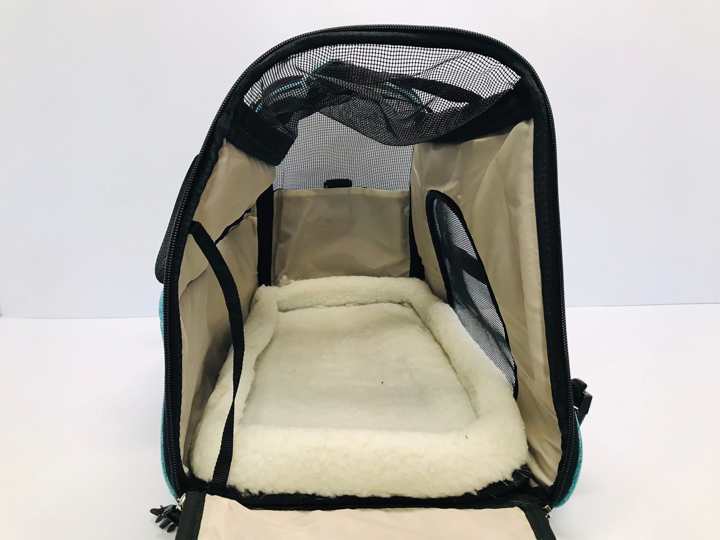 Dog Cat Puppy Kitten Kennel Crate Carrier Pet Ami 20x12x10 inch Airline Approved Like New
