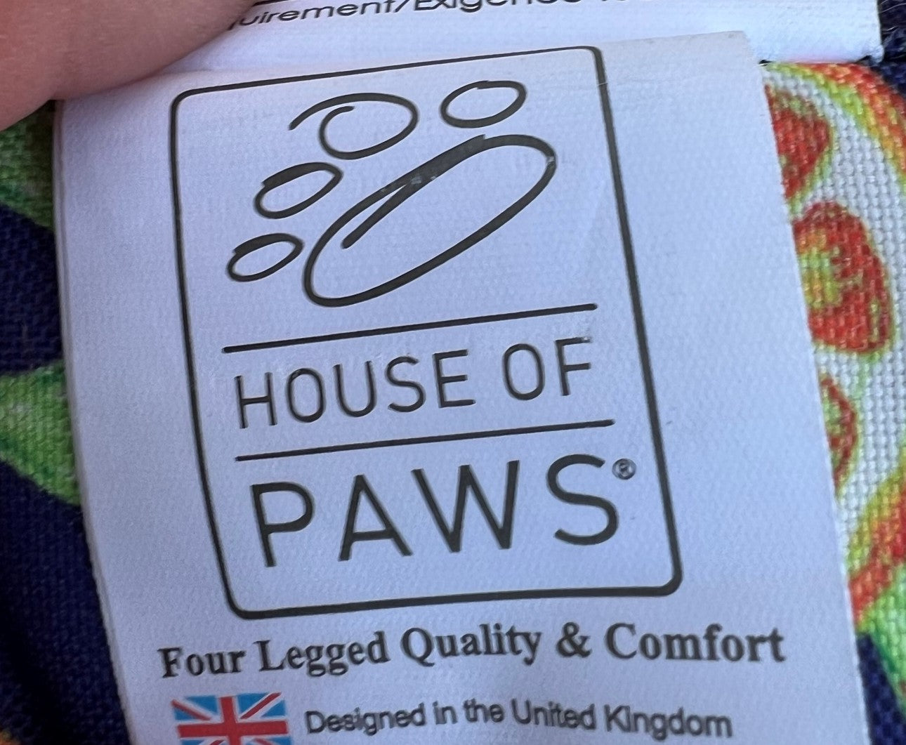 Dog Puppy Pet Bed For Crate Or Home Size Medium Made In UK Same on Both Sides 28x20 inch New