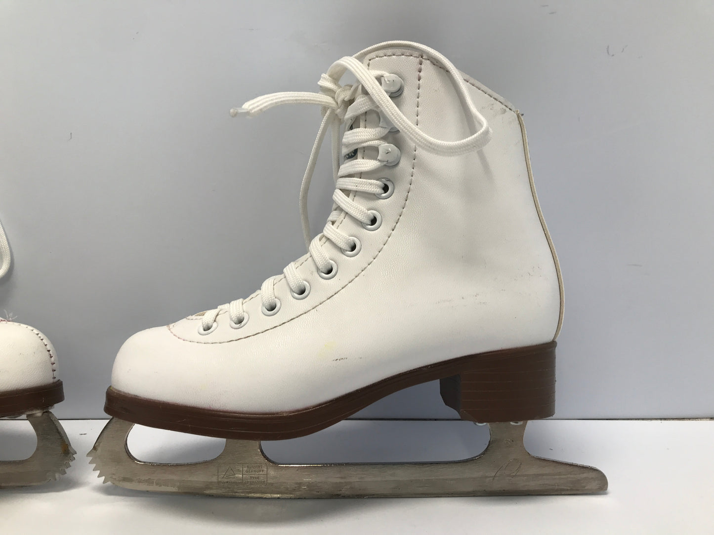 Figure Skates Child Size 1 Jackson Glacier Excellent