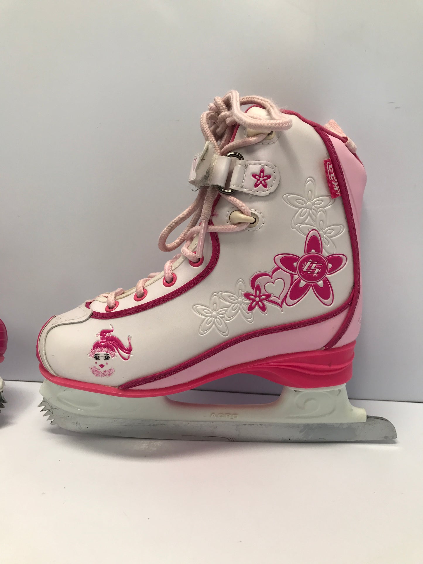 Figure Skates Child Size 2 CCM Soft Skates Pink White Excellent