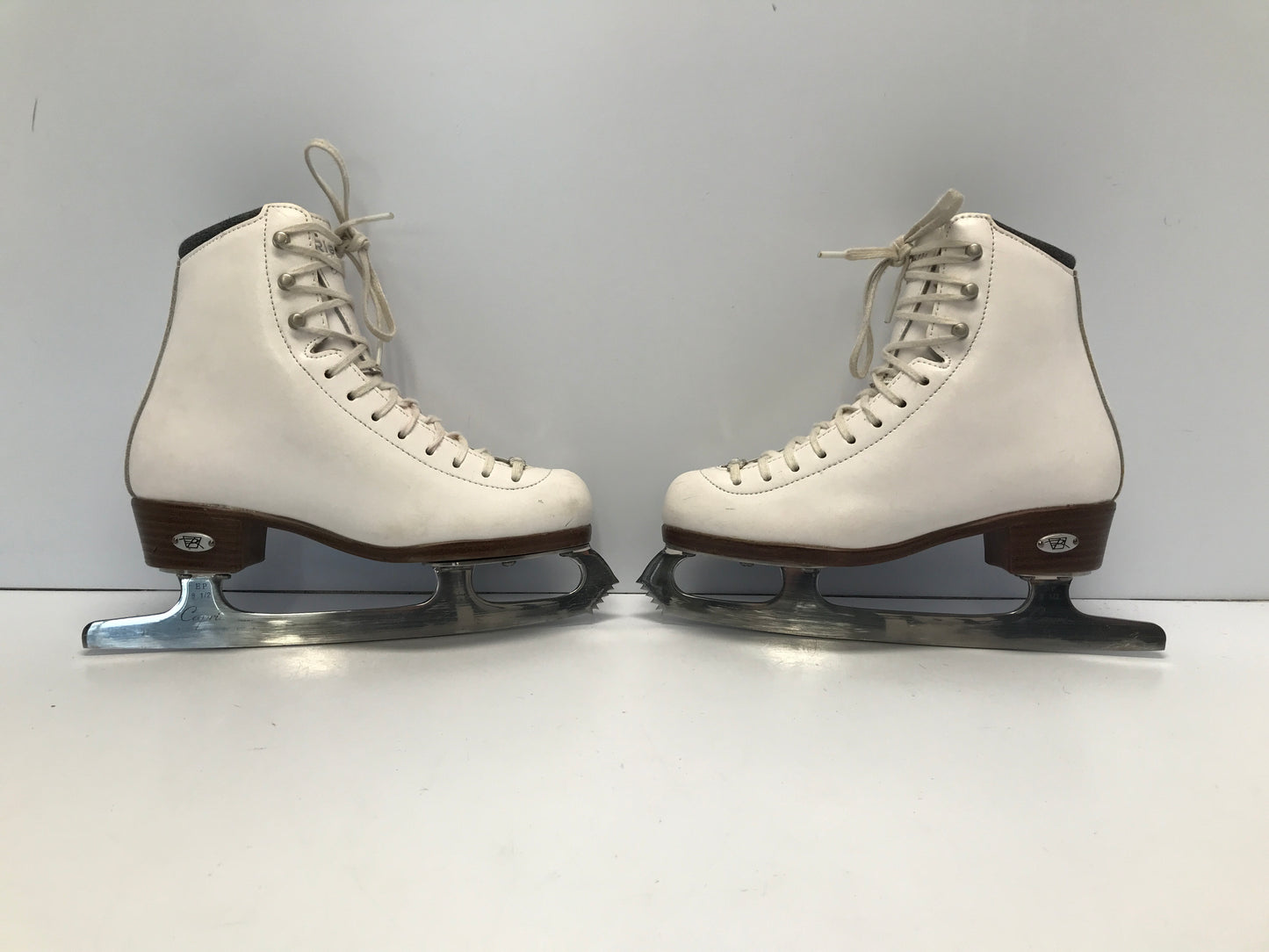 Figure Skates Child Size 2 Riedell Leather Like New