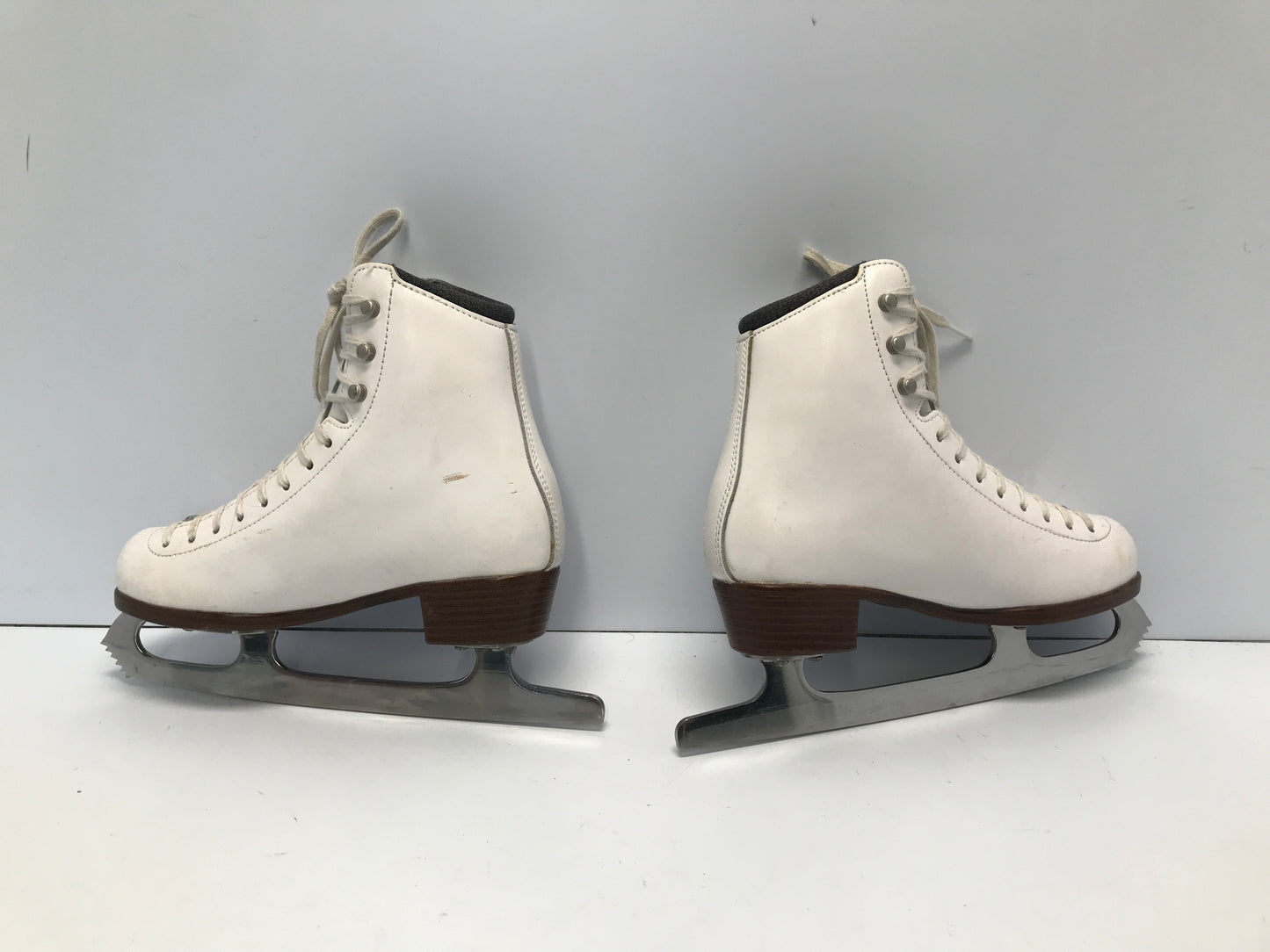 Figure Skates Child Size 2 Riedell Leather Like New