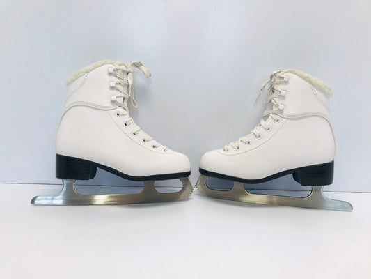 Figure Skates Child Size 4 Jackson Soft Skates Like New