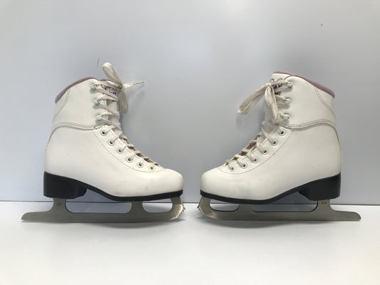 Figure Skates Child Size 4 Shoe Size Jackson Soft Skates Excellent