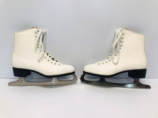 Figure Skates Ladies Size 6 Shoe Size CCM White