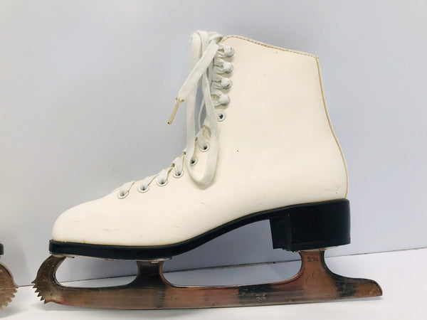 Figure Skates Ladies Size 6 Shoe Size CCM White