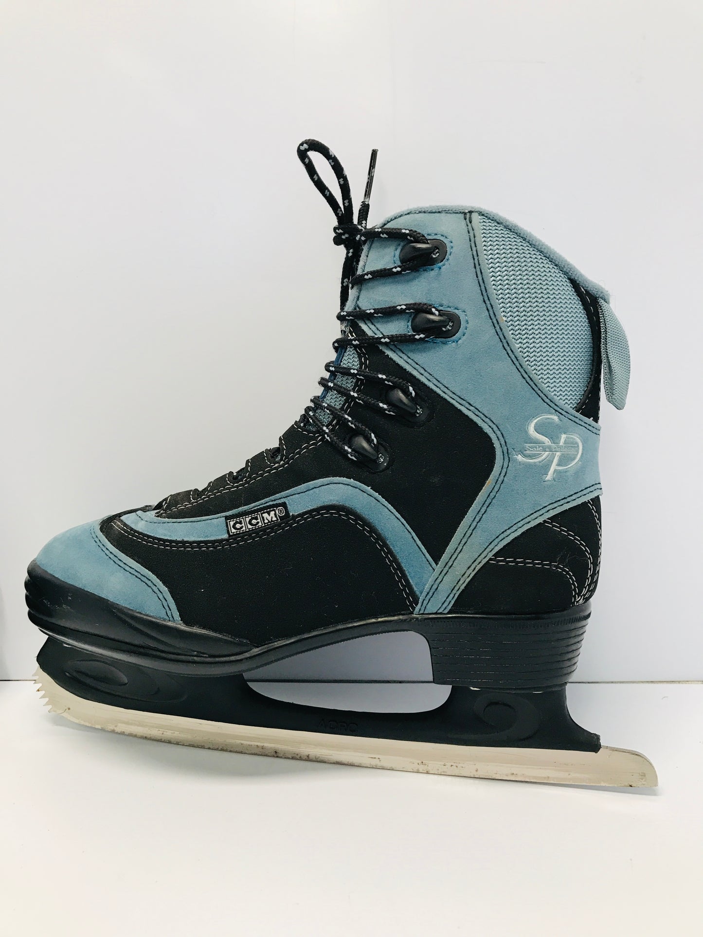 Figure Skates Ladies Women Size 8 CCM Soft Skates Padded Black Blue Excellent