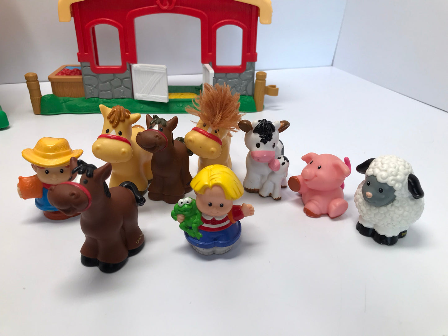 Fisher Price Little People Play Family Real Sounds Farm With Horse Corel