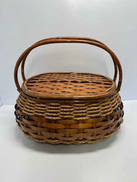 Grandma's X Large 20x16x12 inch 1950's Vintage Rattan Picnic Basket Double Handles Lid With Old Metal Hinges Excellent Condition RARE