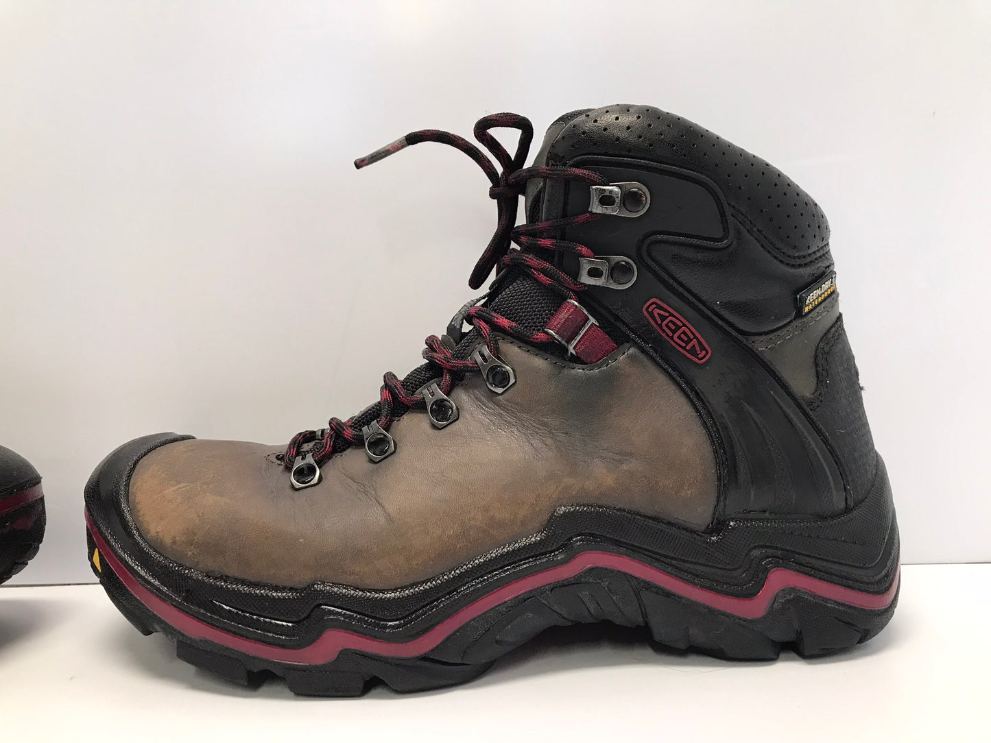 Hiking Boots Ladies Size 8 Keen Dry American Built Waterproof Leather Worn Twice Outstanding Quality