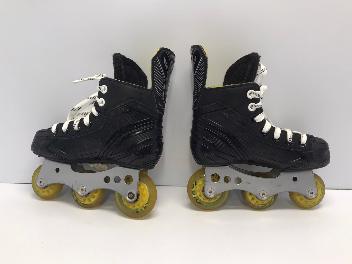 Hockey Roller Hockey Child Size 1 Bauer With Rubber Wheels Excellent